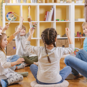 El joc i la música a l’escola bressol: acompanyament del llenguatge i les emocions a l’etapa 0-3 (30 hores)